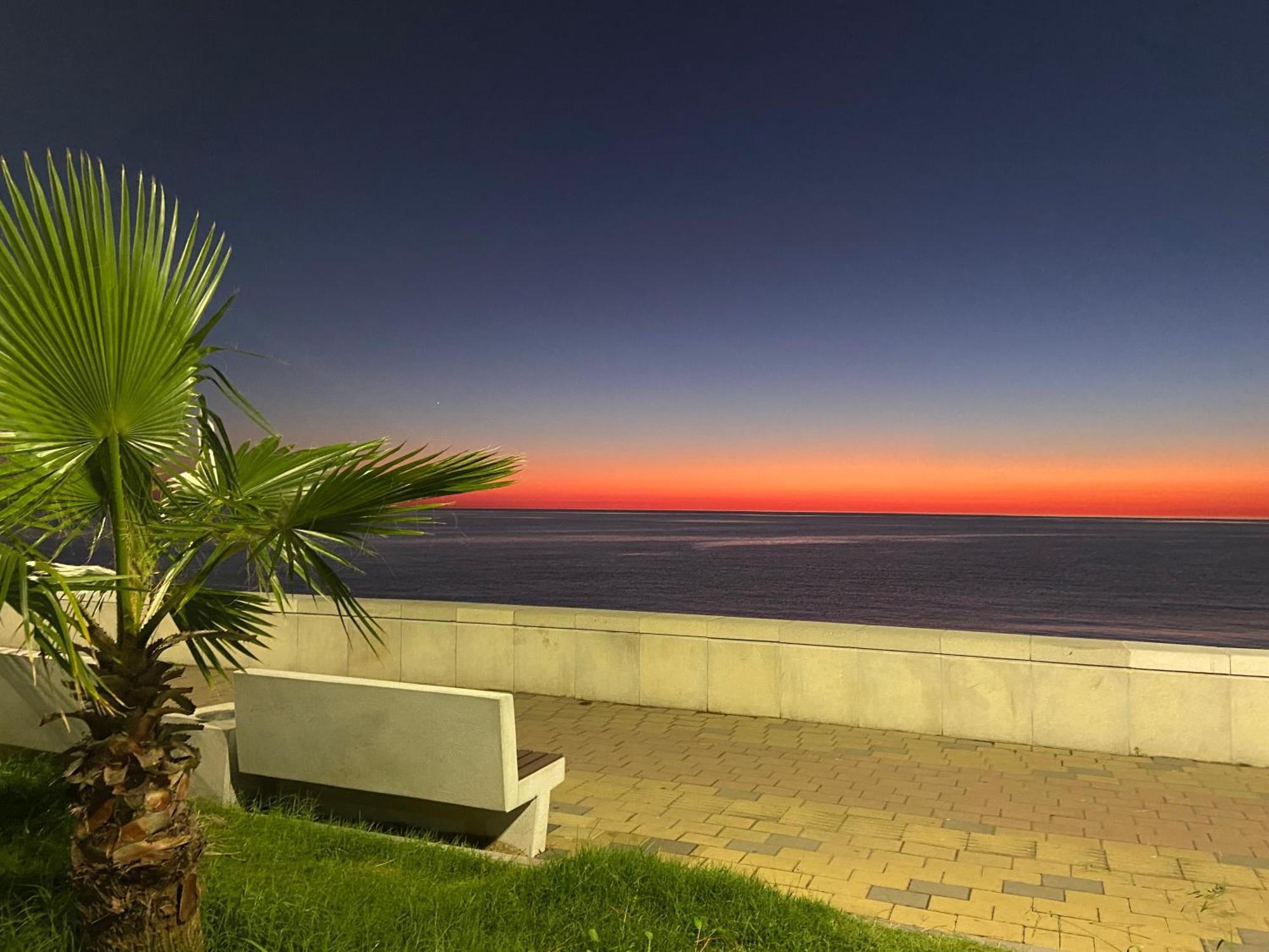 Hotel La Vie En Rose Kobuleti Exterior foto